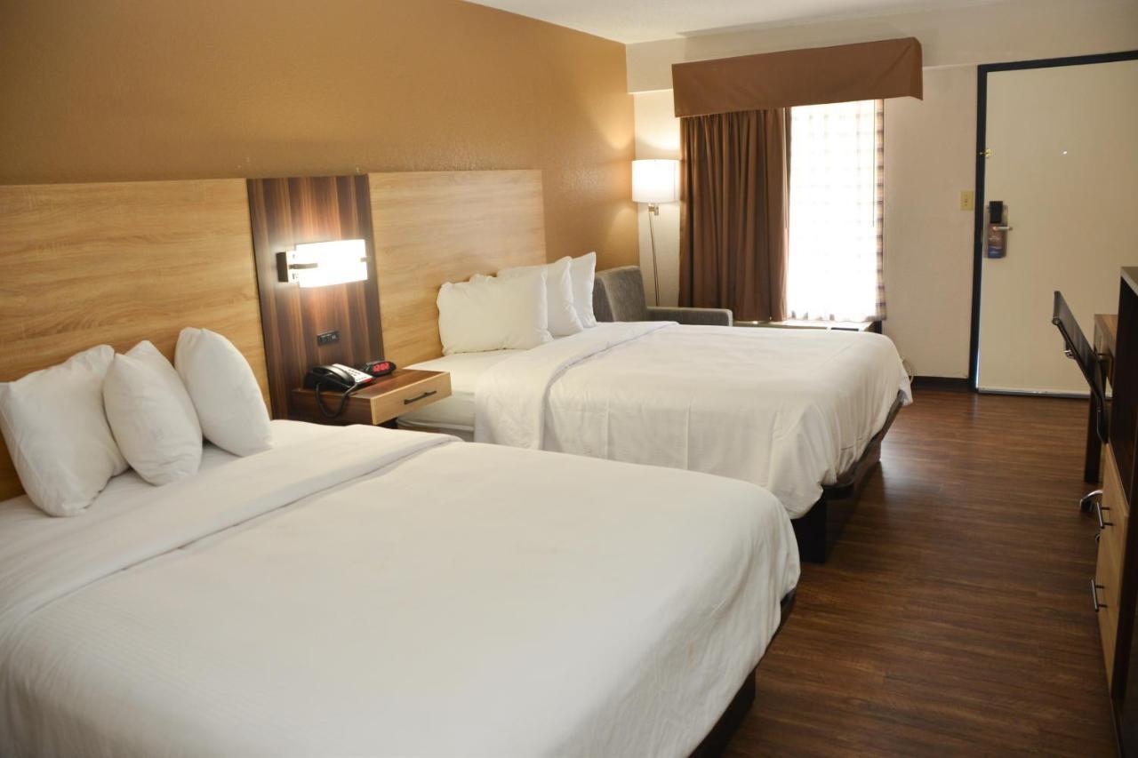 Baymont By Wyndham Santee Motel Екстериор снимка