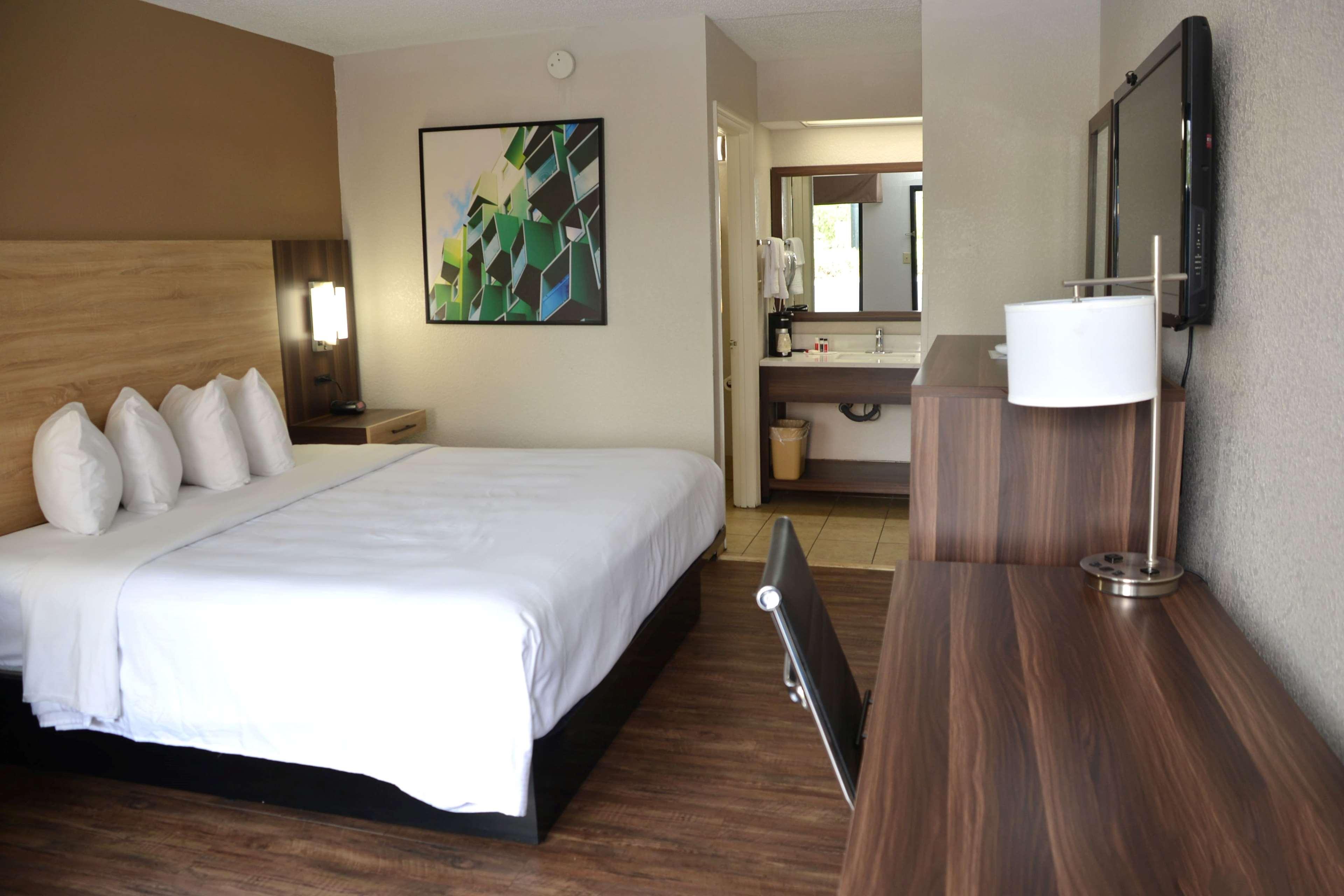 Baymont By Wyndham Santee Motel Екстериор снимка